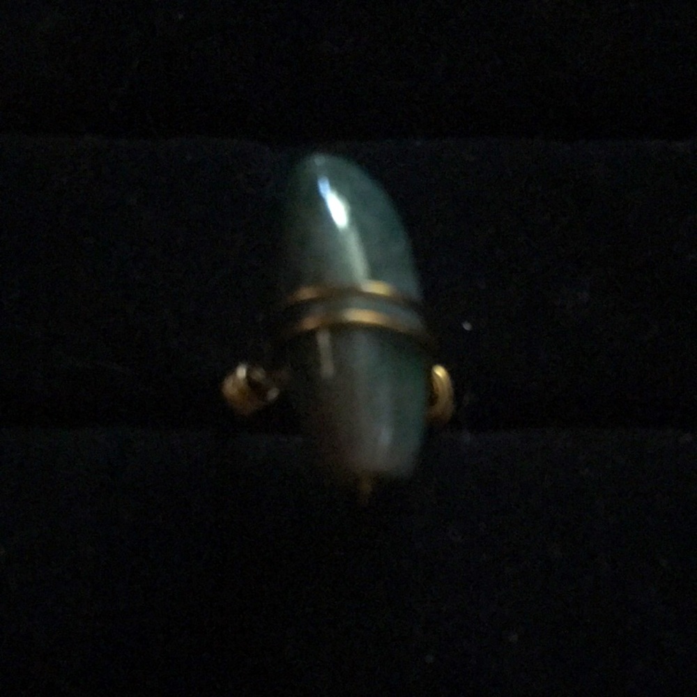 Jade Ring - Picture 2 of 8